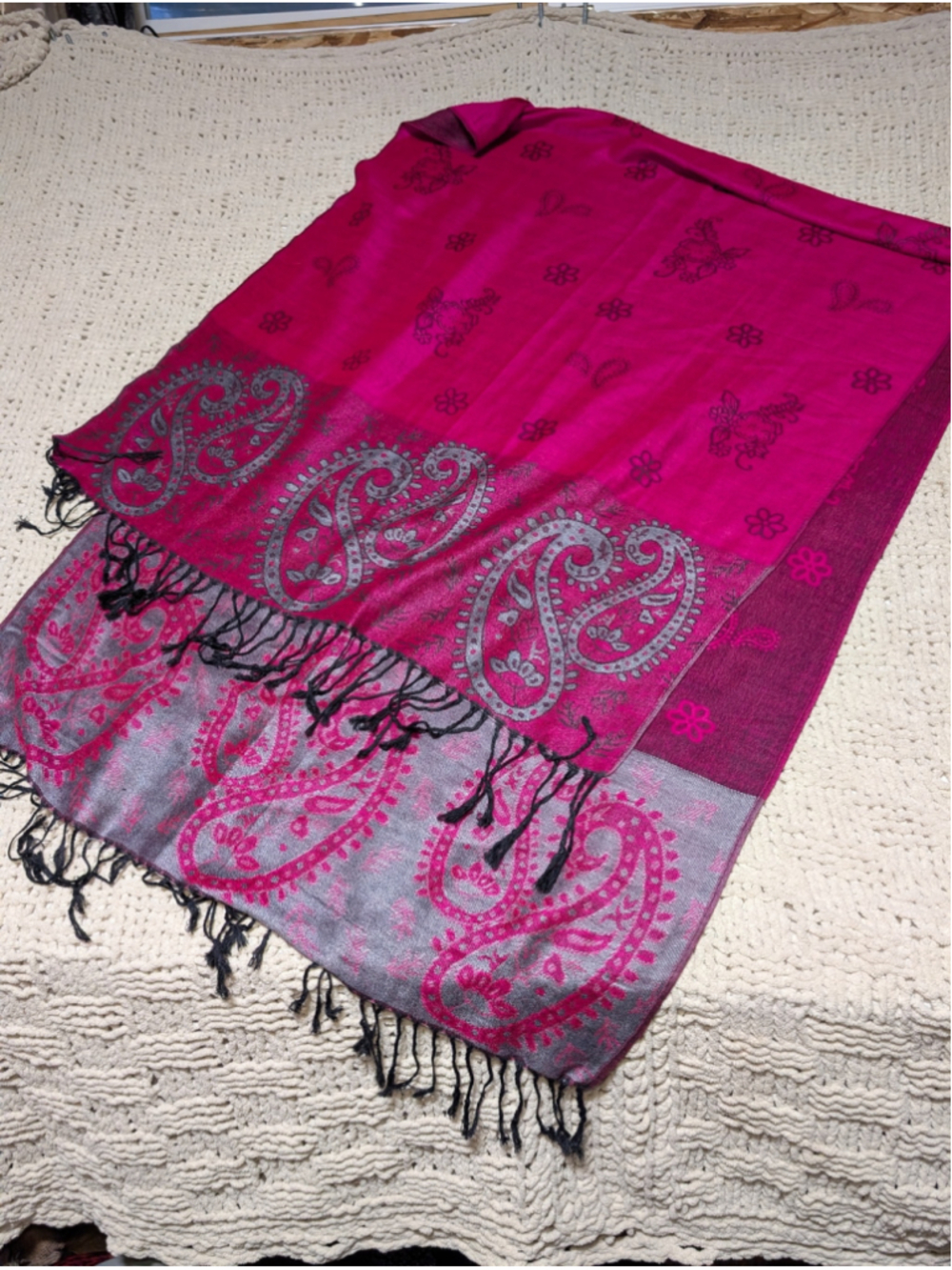 Women's Unbranded Paisley Scarf One Size Pink and Grey